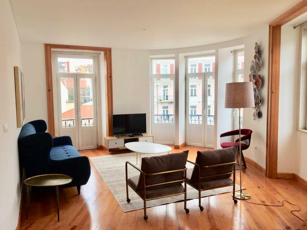 Baixa Beautiful And Luminous 3 Bdr Flat Apartment