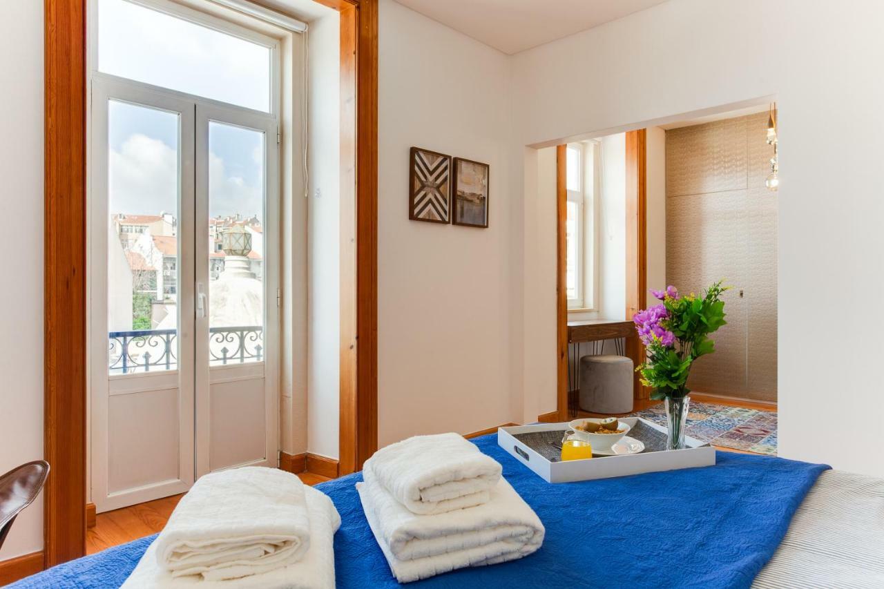 Baixa Beautiful And Luminous 3 Bdr Flat