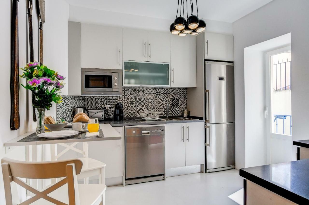 Baixa Beautiful And Luminous 3 Bdr Flat Apartment